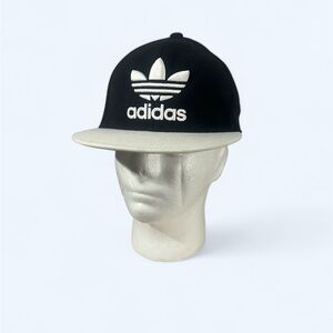 ADIDAS hat 6-7 black white